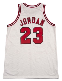 1998 Michael Jordan  Home Chicago Bulls NBA Finals Jersey (MEARS )
